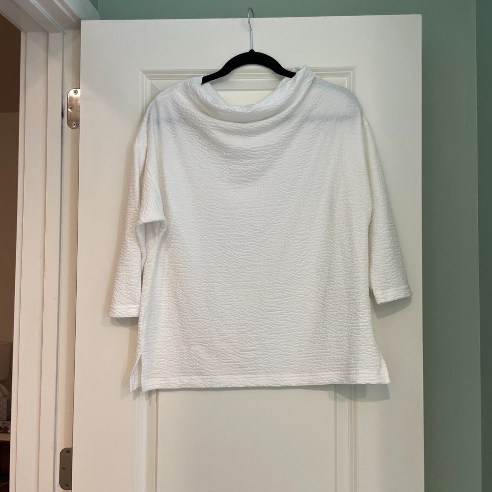 Sno Skins Funnel Neck Top Small